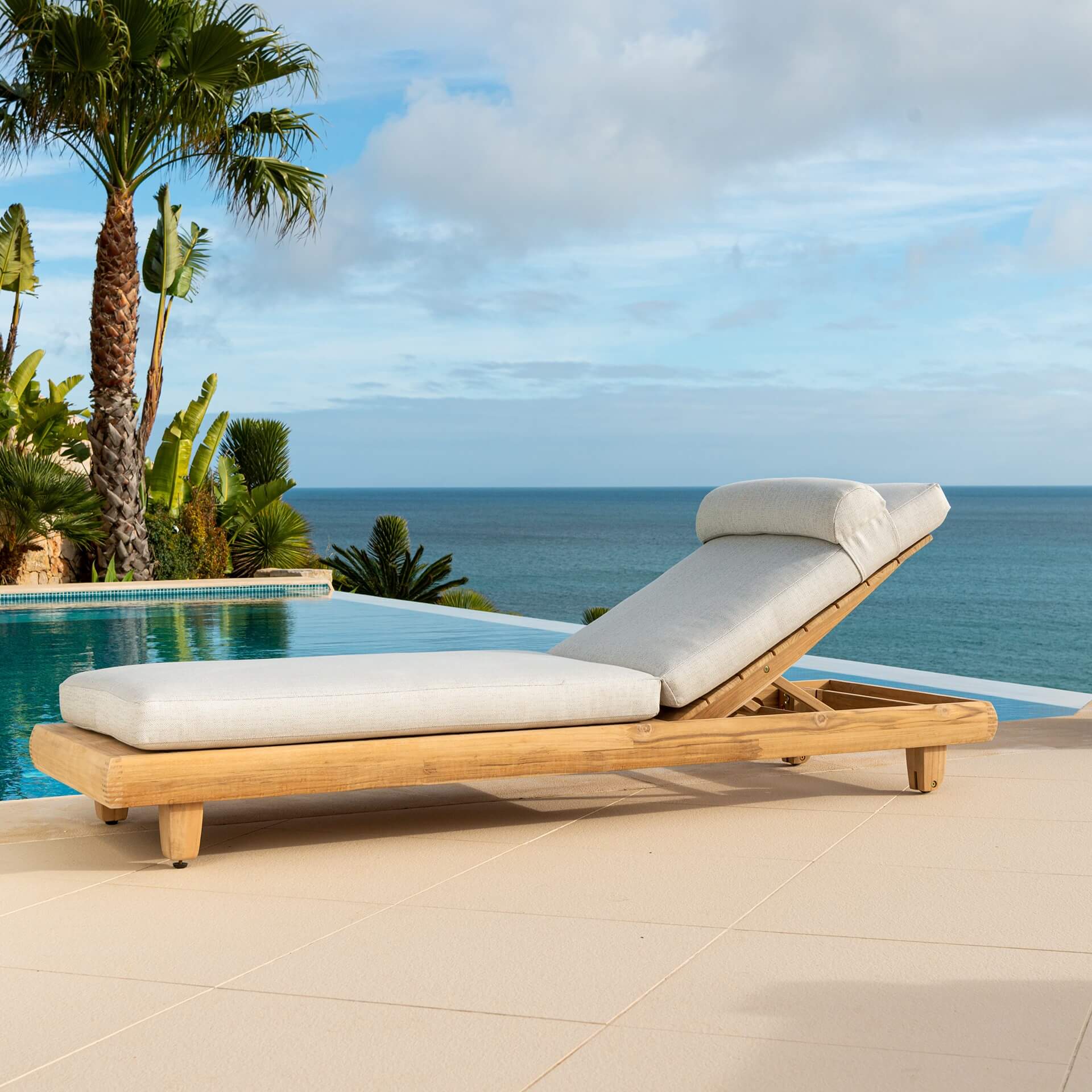 Benefits of Using a Sunbed for Relaxation and Health at Home